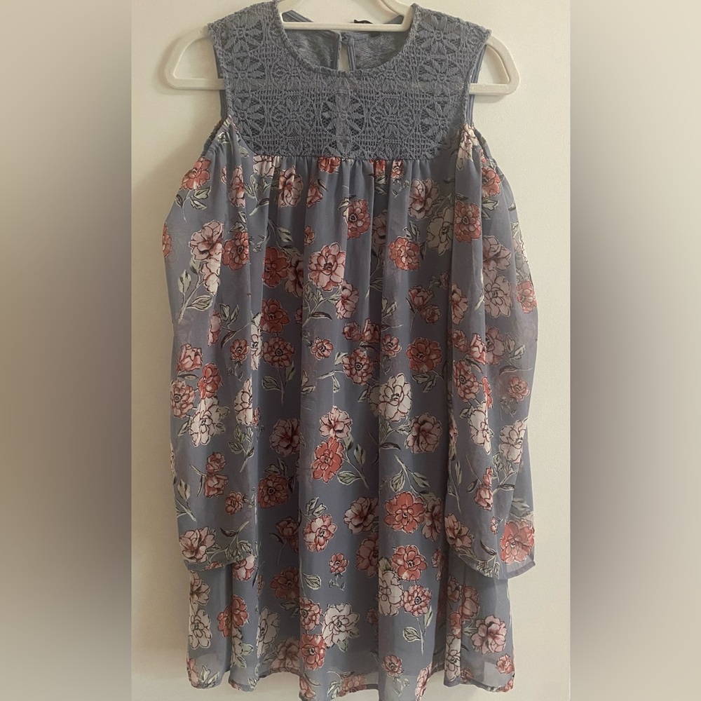 Bebop Periwinkle Floral Long Sleeved Cold Shoulder Dress Size M